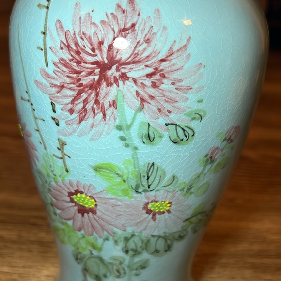 11.5” Vintage Asian oriental style blue Handpainted floral large porcelain vase - Picture 6 of 10
